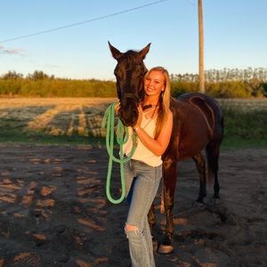 Meet your Posher, Mackenzie